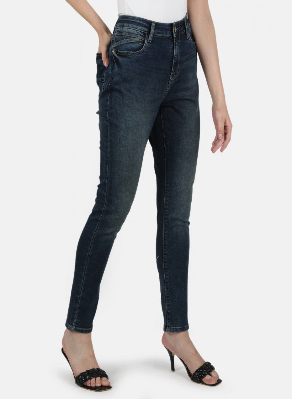 Stylish Women’s Blue Slim Fit Denim for Everyday Wear