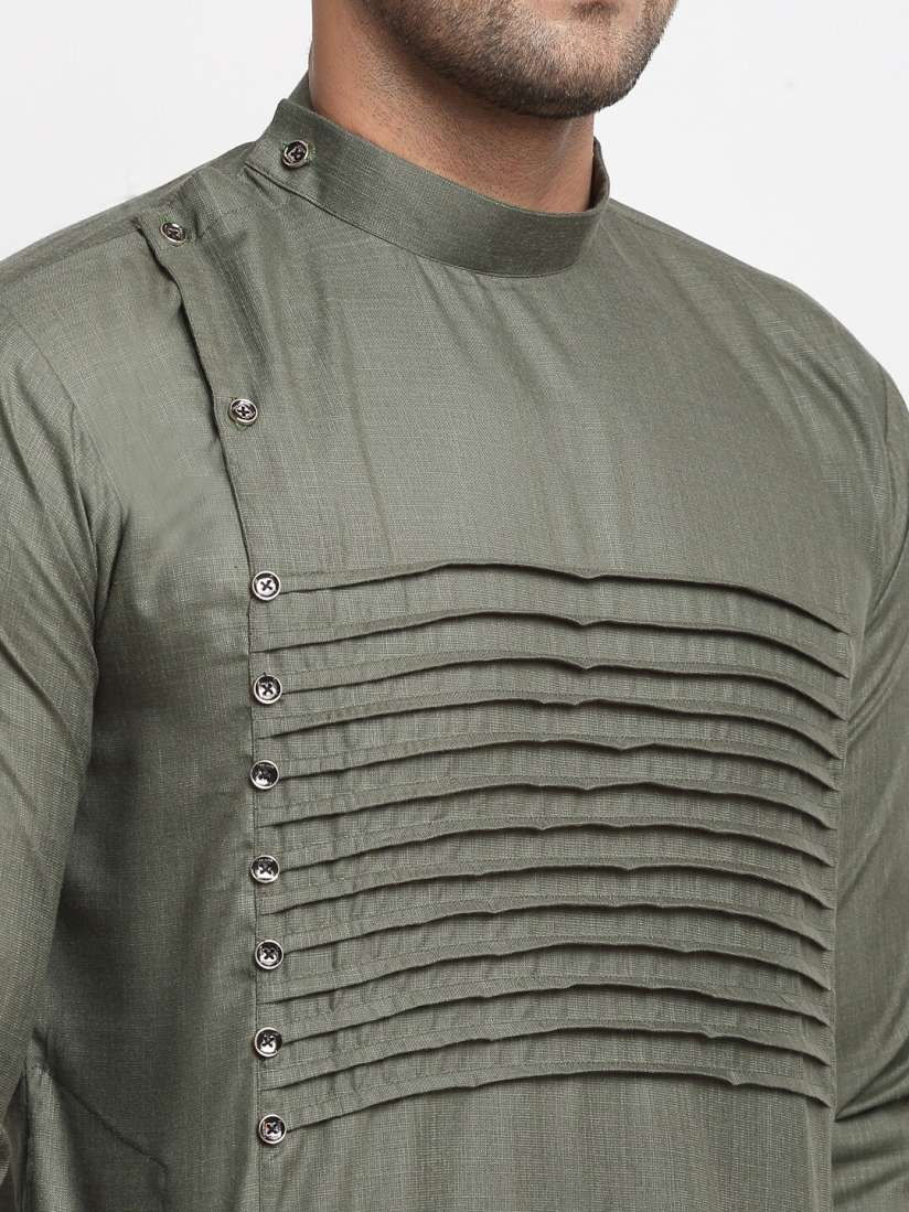 Elegant Green Pleated Kurta Set with Comfortable Pyjamas