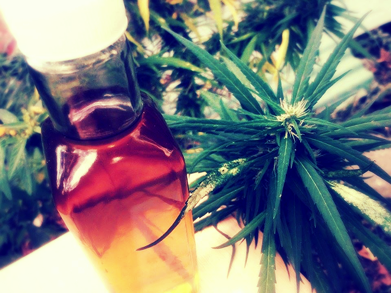 Aceite de cannabis para masajes x 225 cc
