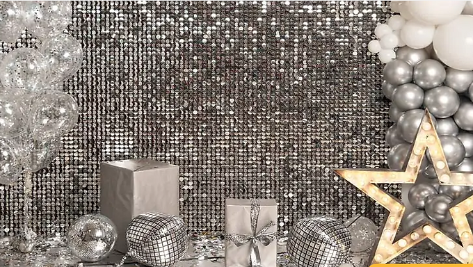 Shimmer wall in silver sequins 3m x 2m