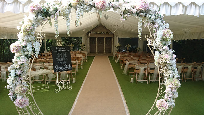 Aisle Runner - Hessian - Fitted (ADD £30 FOR OUTDOOR CEREMONY)