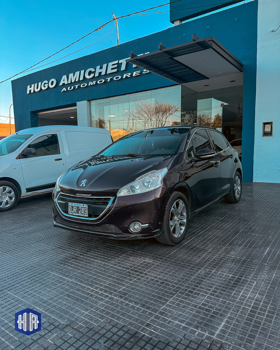 Miniatura: PEUGEOT 208