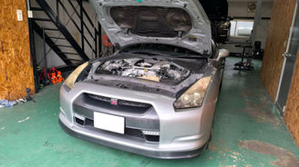 いつもありがとうございます✨ R35 GT-R エンジンオイル交換🔧