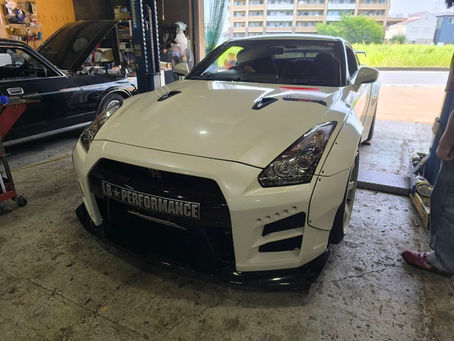 R35 GT-Rリア パッド交換作業