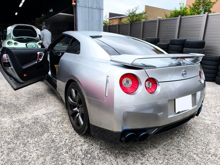 R35 GT-R MFD交換作業🔧 久しぶりのご来店ありがとうございます!