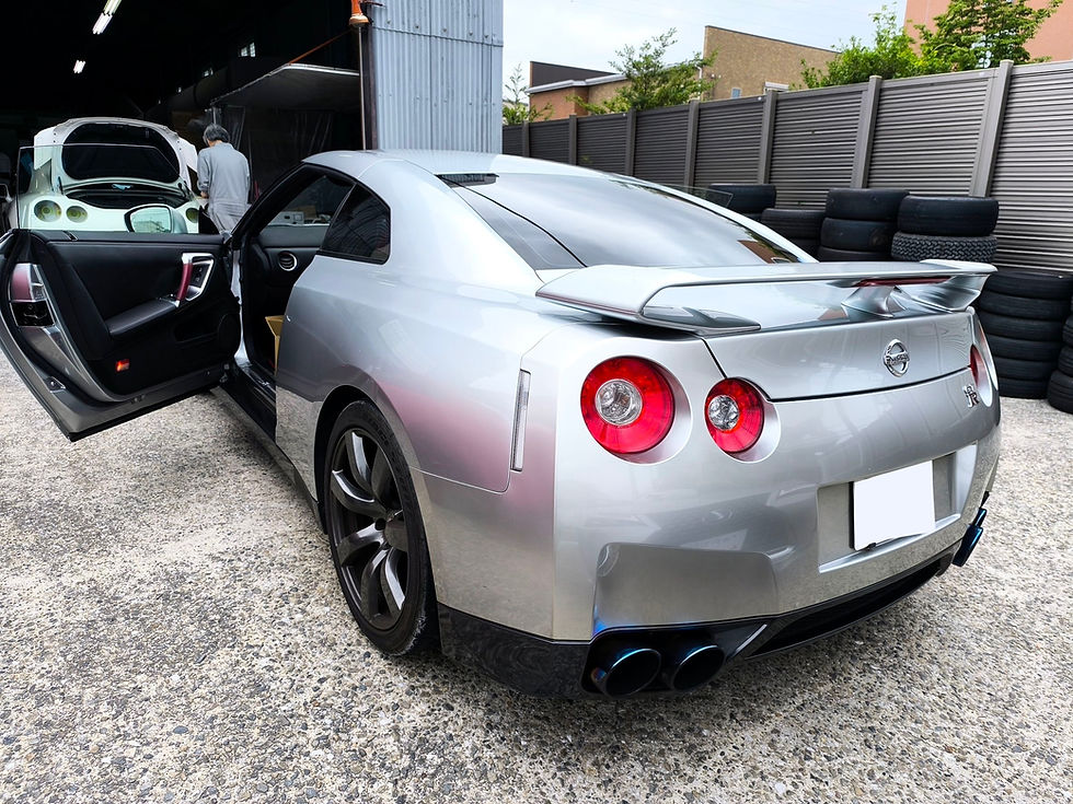 R35 GT-R MFD交換作業🔧 久しぶりのご来店ありがとうございます!