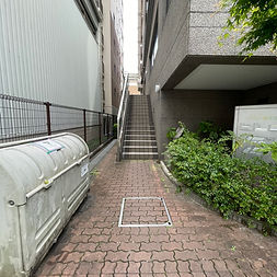 駐車場からのアクセス_3.jpeg