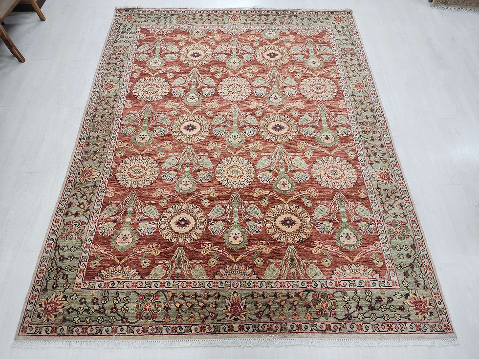 Thumbnail: Handknotted Traditional Carpet
