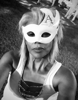 LINDA RAGLAND AT 2016 DINNER EN BLANC HOUSTON
