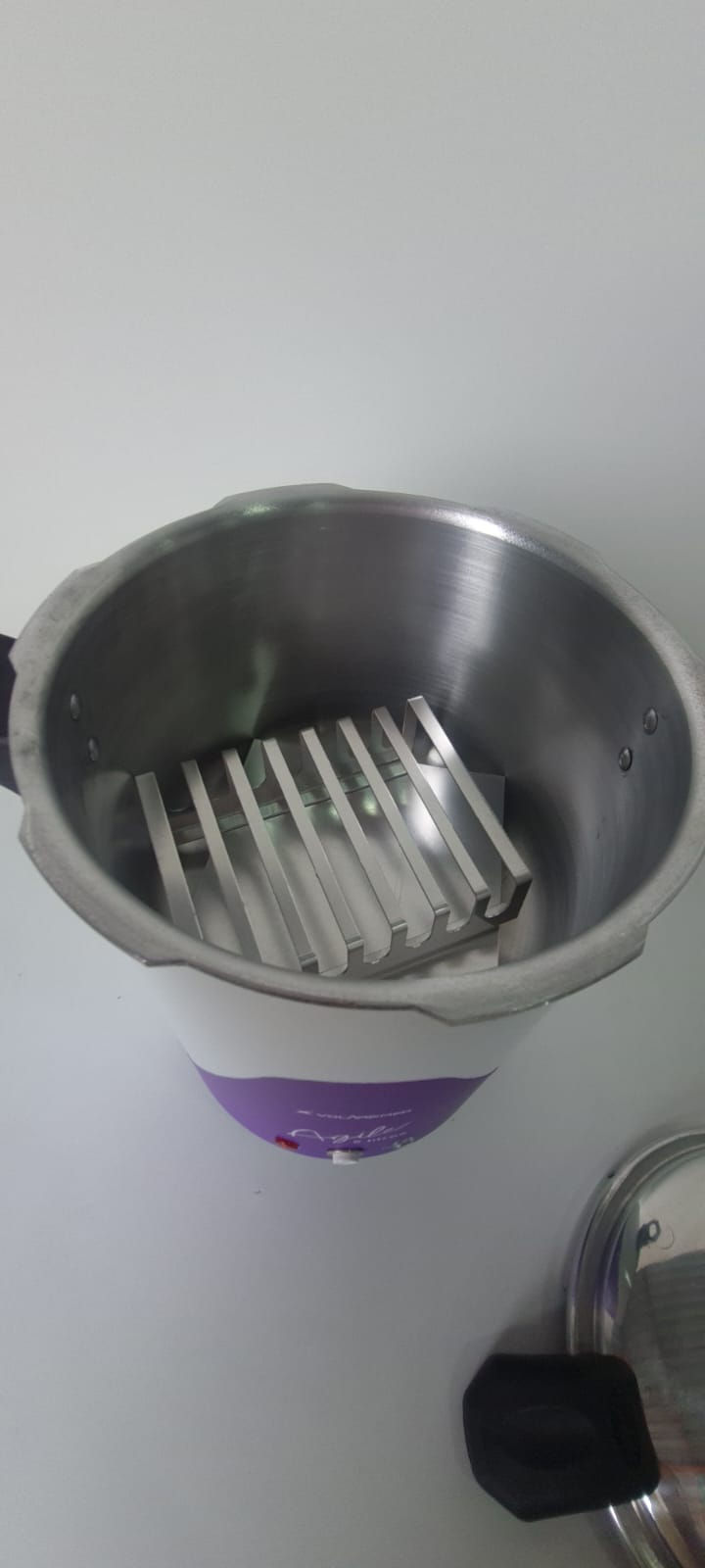 Miniatura: AUTOCLAVE VERTICAL VOLAREMED AGILE 5 LITROS ESPACADOR