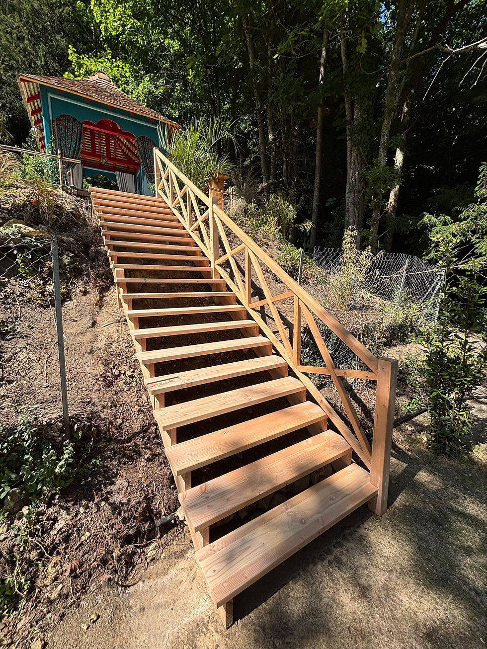 ESCALIER BOIS.jpeg