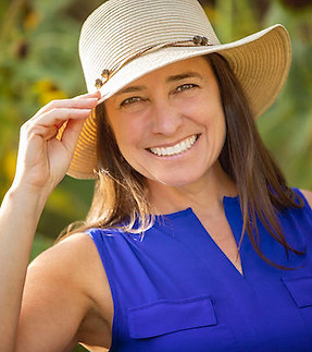 sarahelkins_blue_hat.jpg