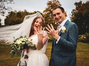 Why Golden Hour Wedding Photos Are Always Worth It