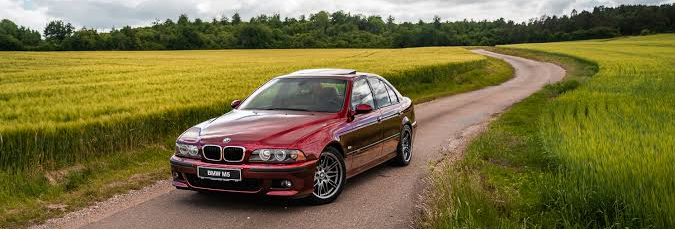 Do Analógico ao Turbo: Como o BMW M5 Evoluiu do Lendário E39 ao Poderoso F10