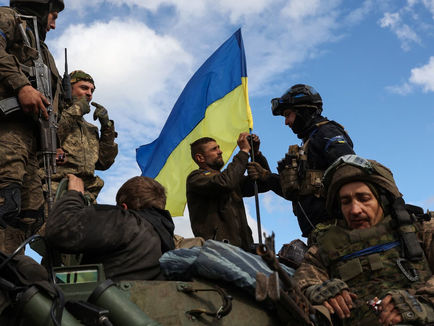 Ukraine's Strategic Moves in Crimea: A Complex Challenge with Global Implications