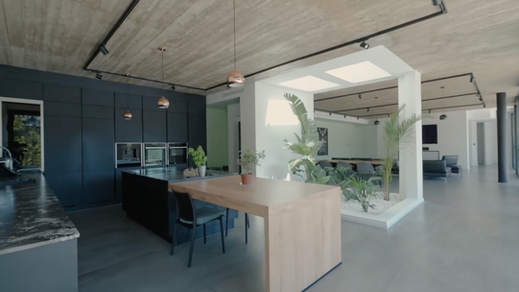Aménagement intérieur loft béton design