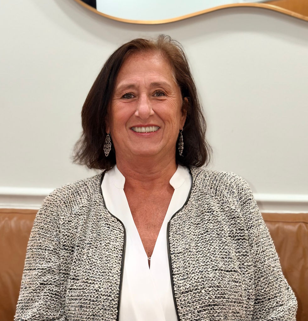 Meet Lisa - Bond Dental Studios