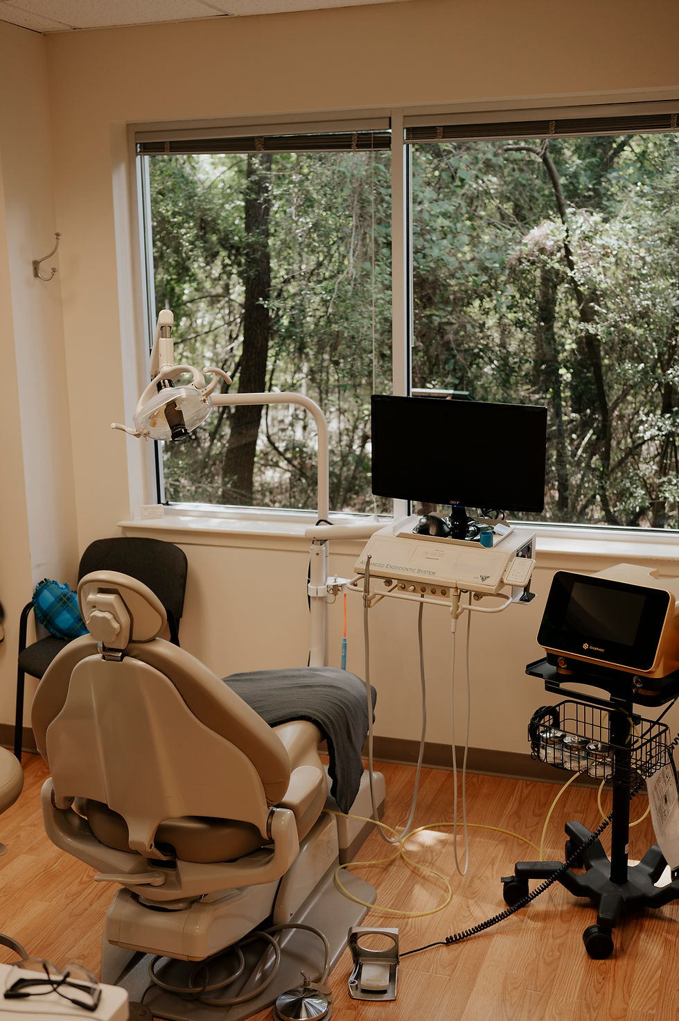 Endodontist in the Woodland Texas - Woodlands Endodontics