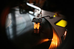 javierdumont-dj-4702977_1920.jpg