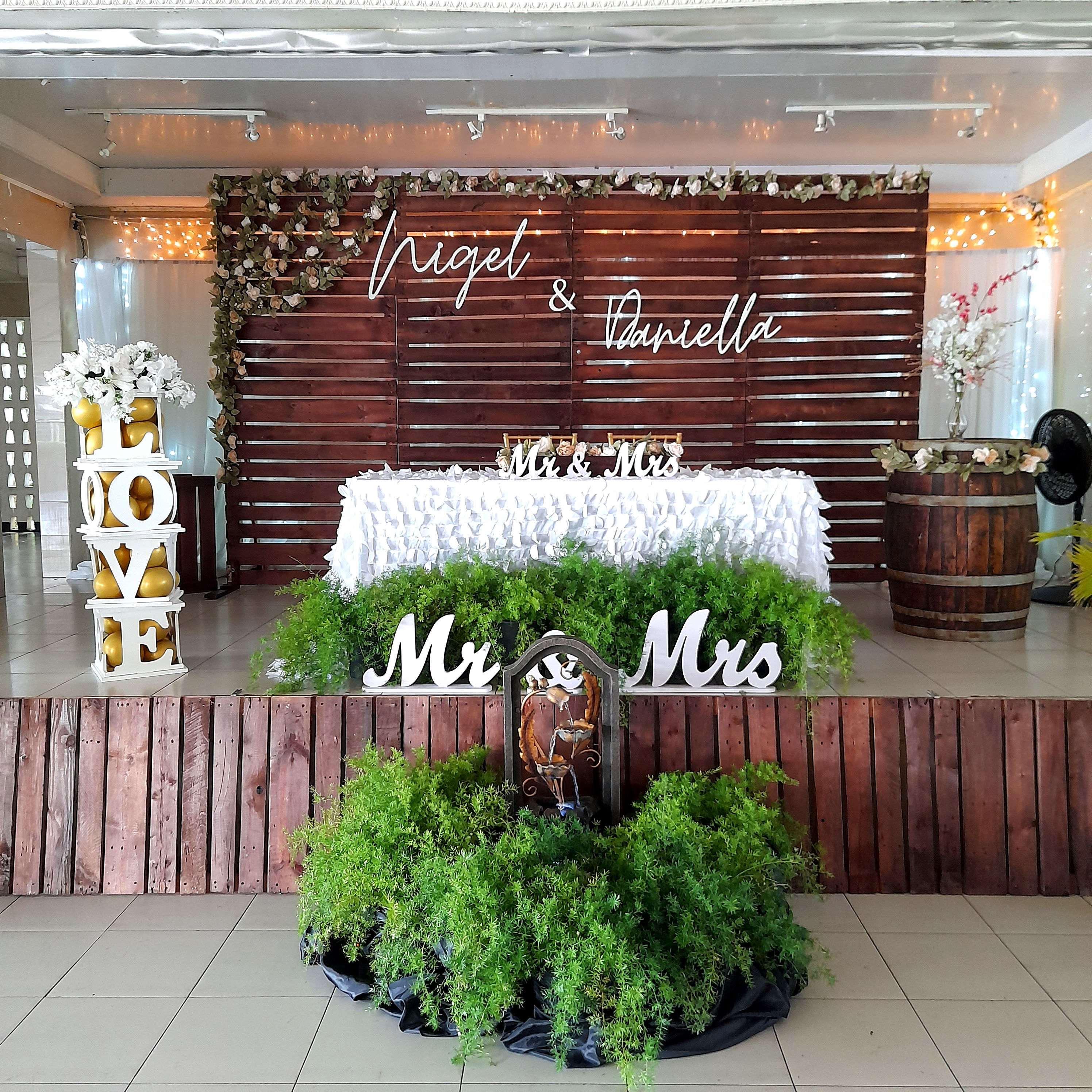 Rental - Wooden Pallet Backdrop Wall