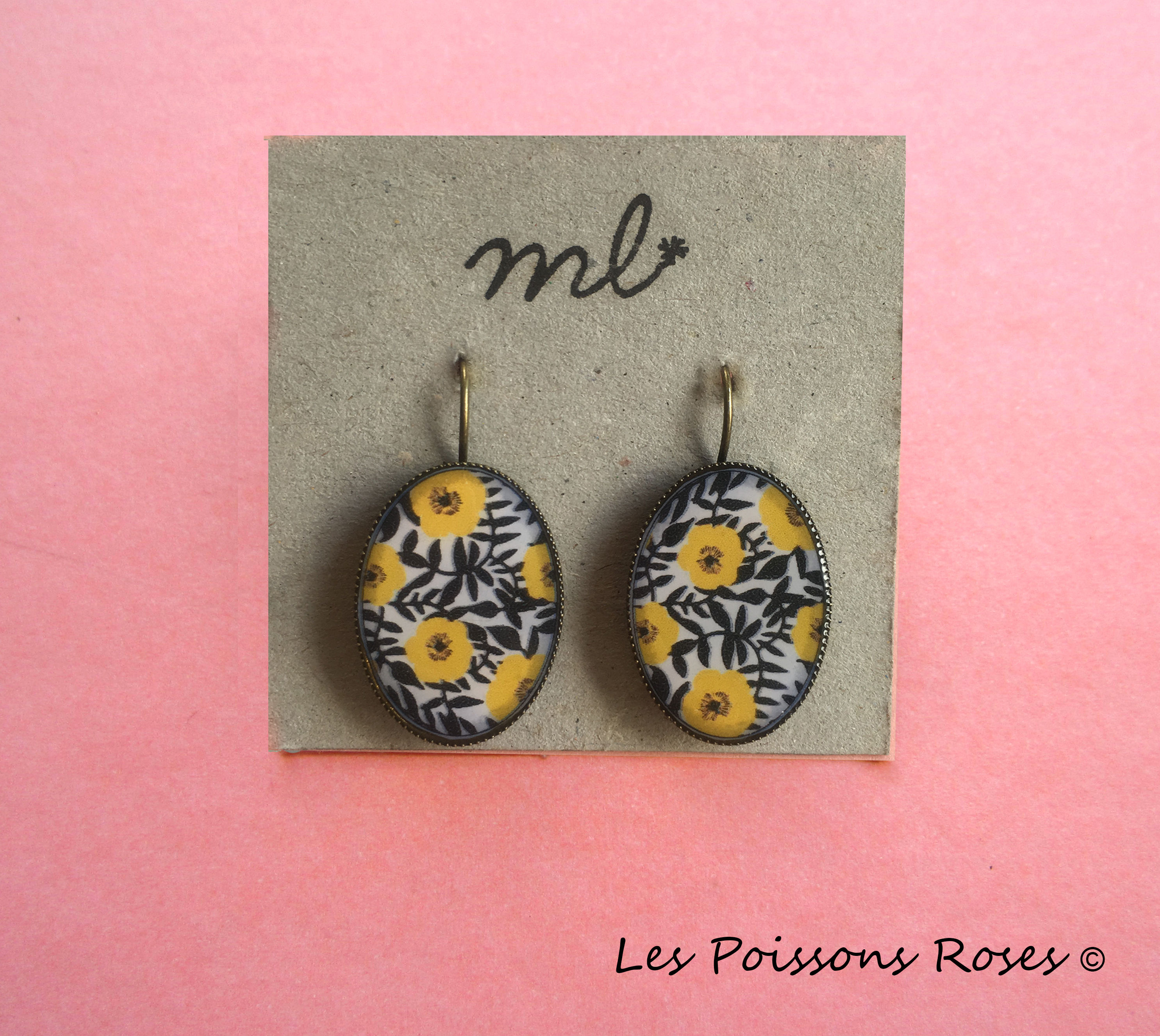 Motif fleuri jaune & noir fin