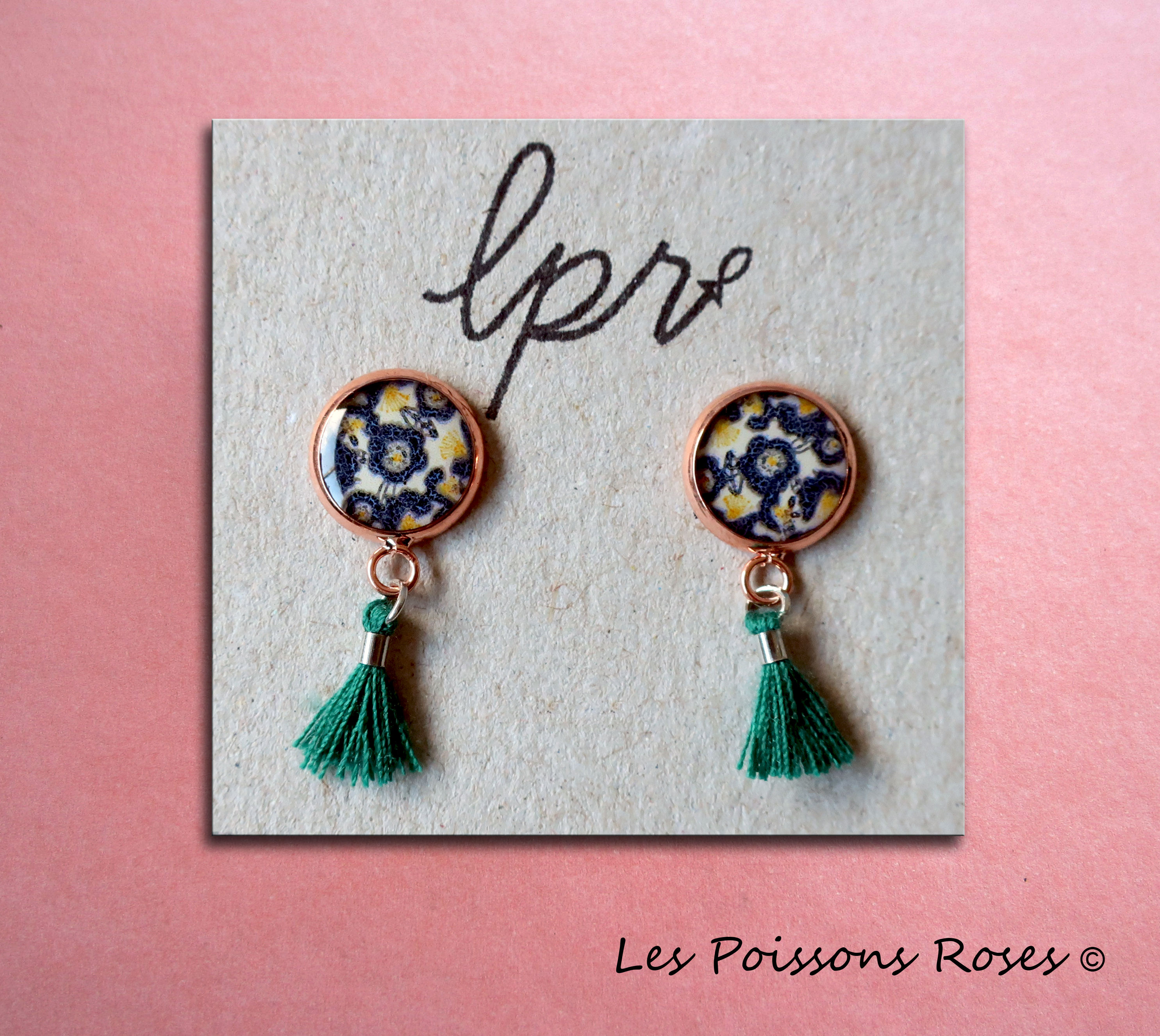 Motif noir et jaune épais & Pompons