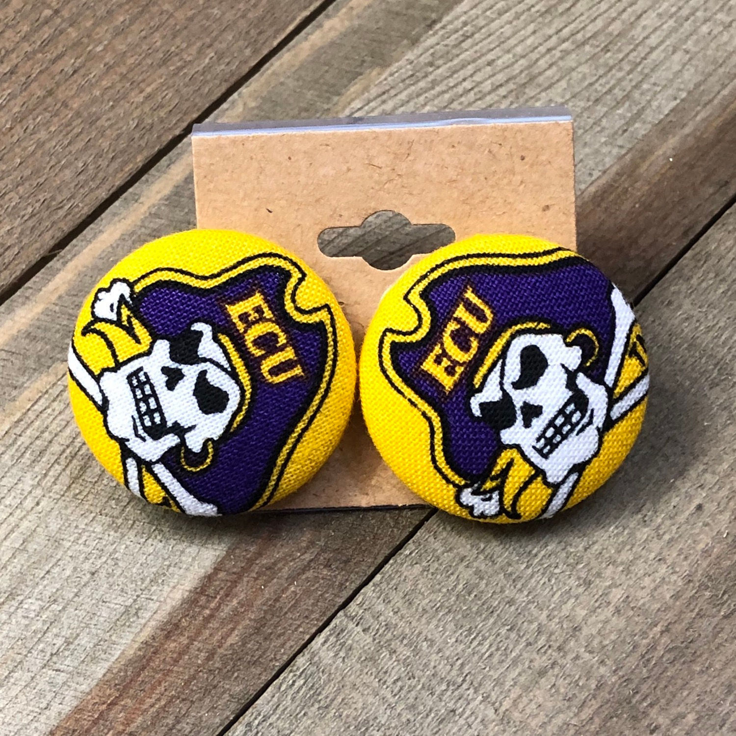 "Pirate" Button Stud (Gold)