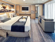 OEX_Cabin_OwnersSuite_DSC1884 (1)_edited.jpg