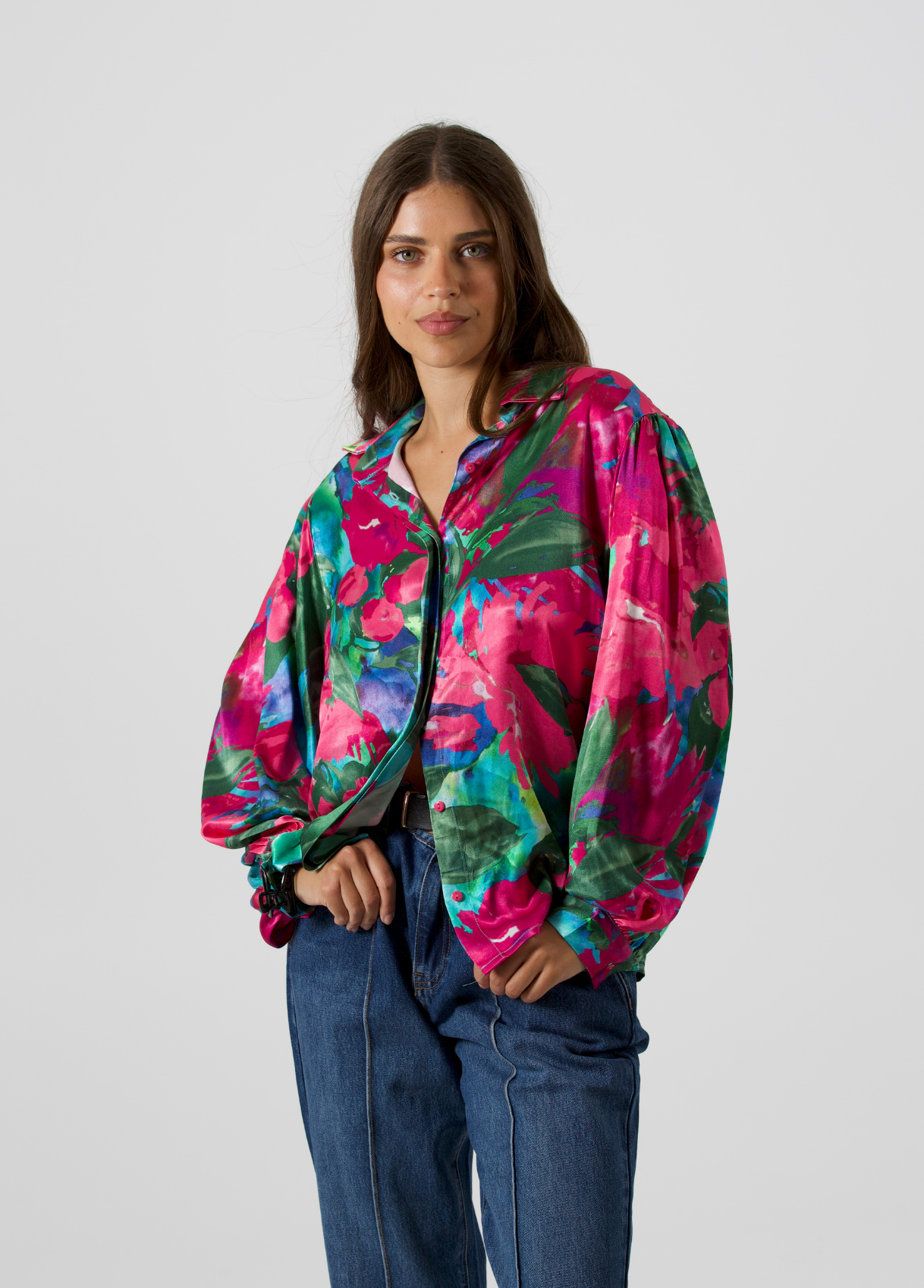 Chemise satinée à manches ballon