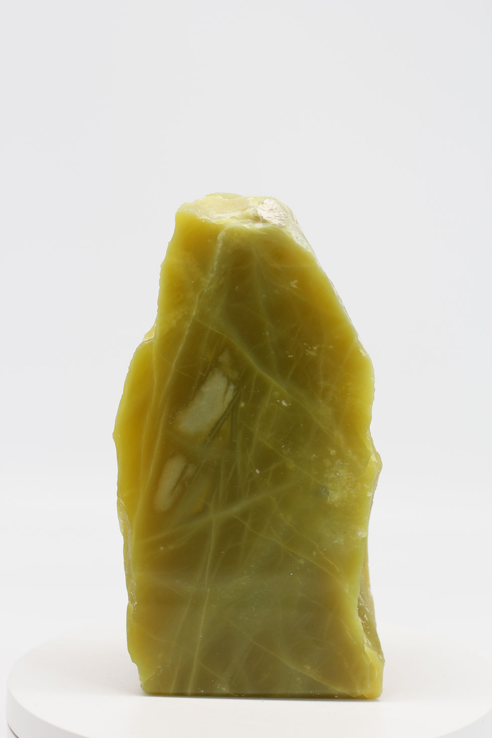 Groene citroen jaspis sculptuur vrijvorm met natuurlijke lichte aders 13,5cm LEMJAS003