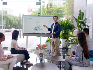Yealink vs QSC Interactive Whiteboards: Which Is Right for Modern Microsoft Teams Rooms?
