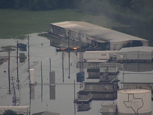 Inondation de l'usine Arkema de Crosby (Etats-Unis) pendant l'ouragan Harvey en août 2017