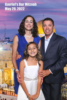 Best green screen photo booth rental in Los Angeles