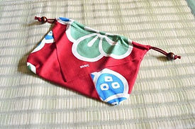 Traditional pouch "Ooume"