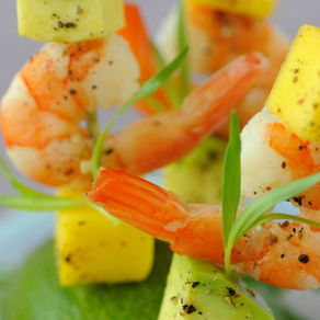 Brochettes crevettes-ananas-avocat