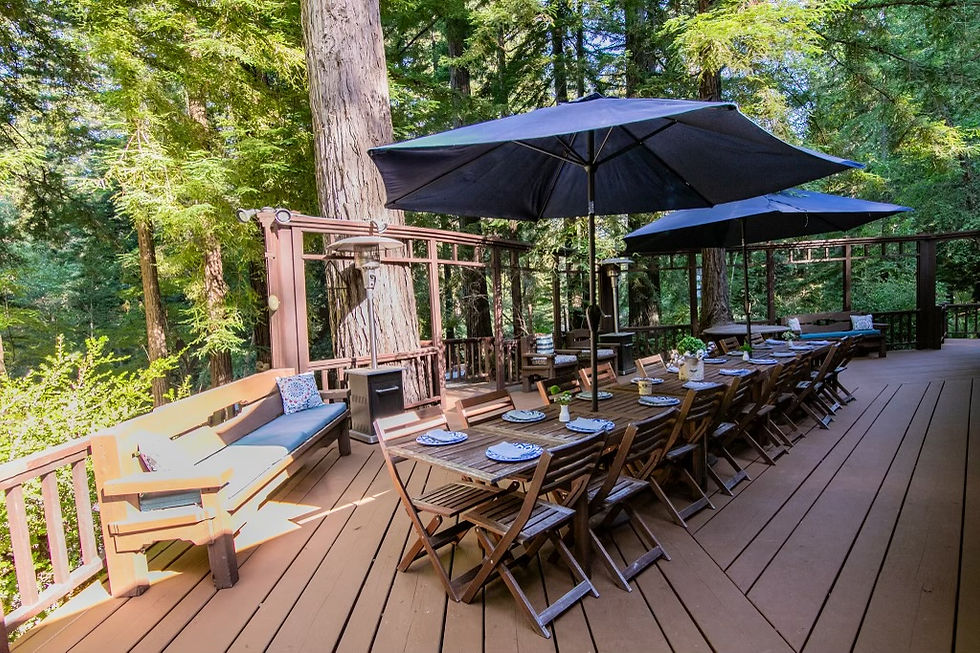 Outdoor Eating Area