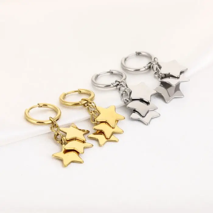 Thumbnail: Oorbellen hangers sterren zilverkleurig