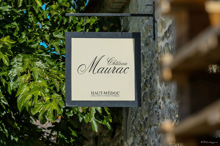 Panneau Chateau maurac.jpg