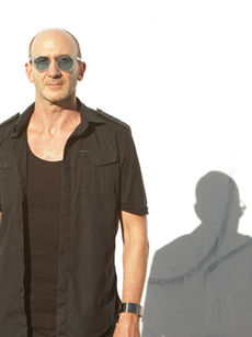 Eddie Cohn la eminencia del Alt-Rock de los Angeles, revela su nuevo single ‘Keep Them Away’: “Un escape a la presión social de los tiempos modernos.