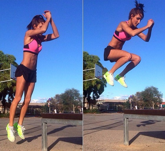 Kayla Itsines Being Creative While Working Out