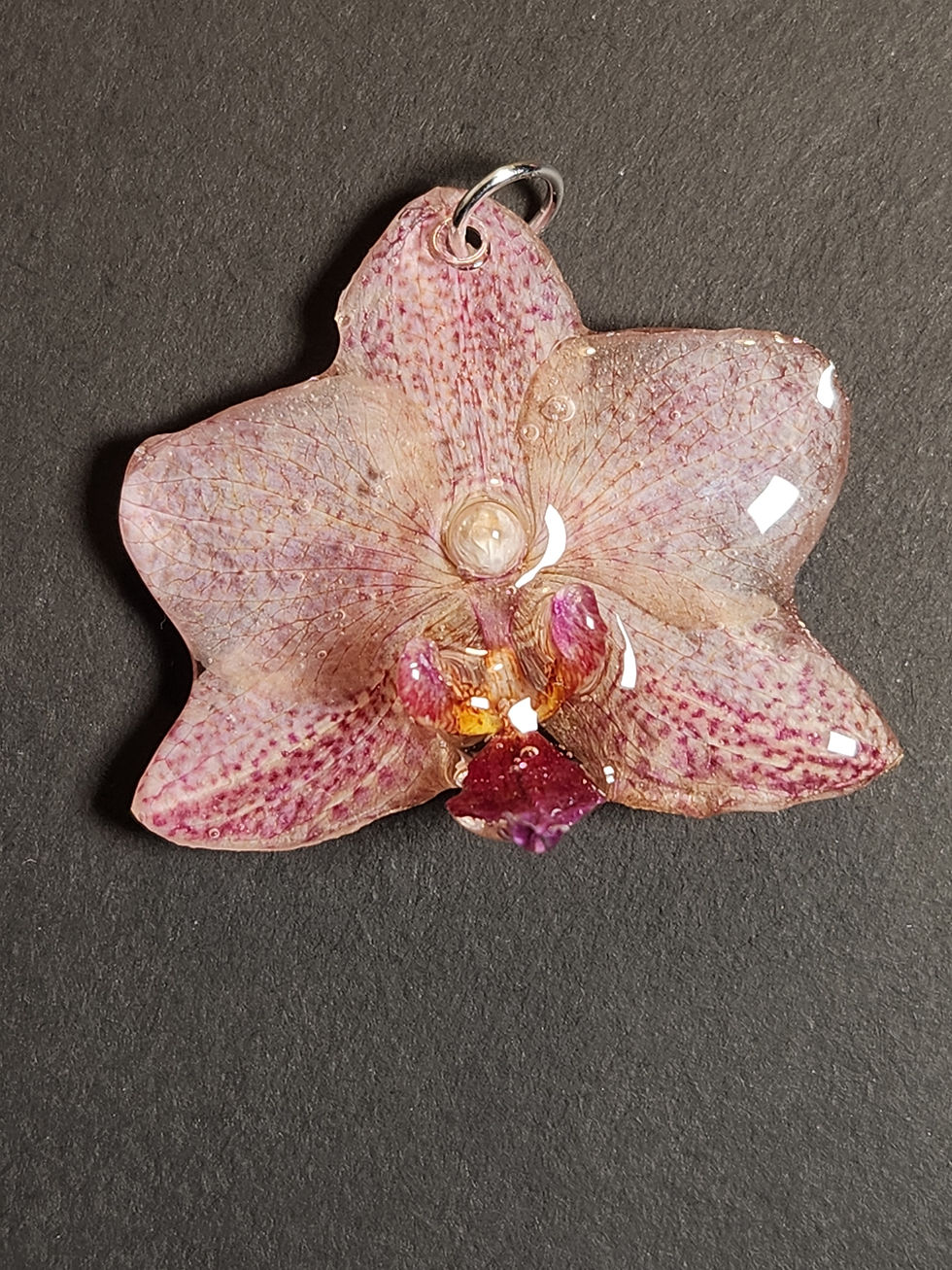 Miniatura: Spotted Cream Orchid Pendant
