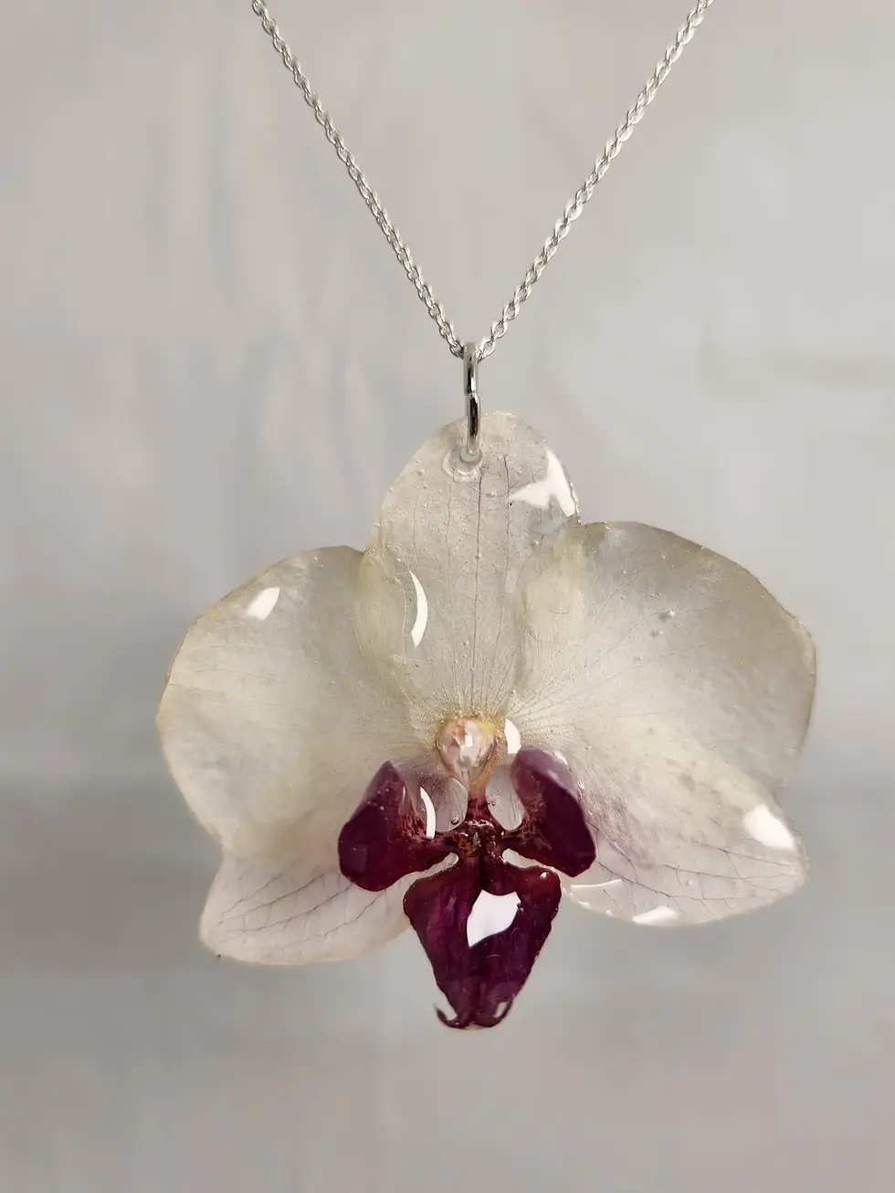Miniatura: White Orchid Pendant