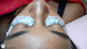 Lash Extension Treatment