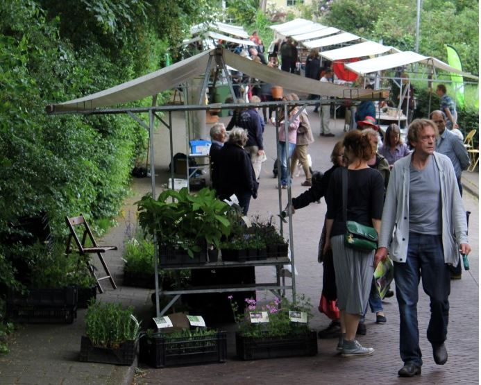 Zompmarkt, groenmarkt rondom heemtuin de Zomp