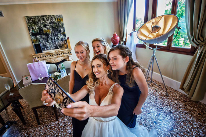 Symbolic wedding at San Clemente Palace Kempinski by the best venice Photographer