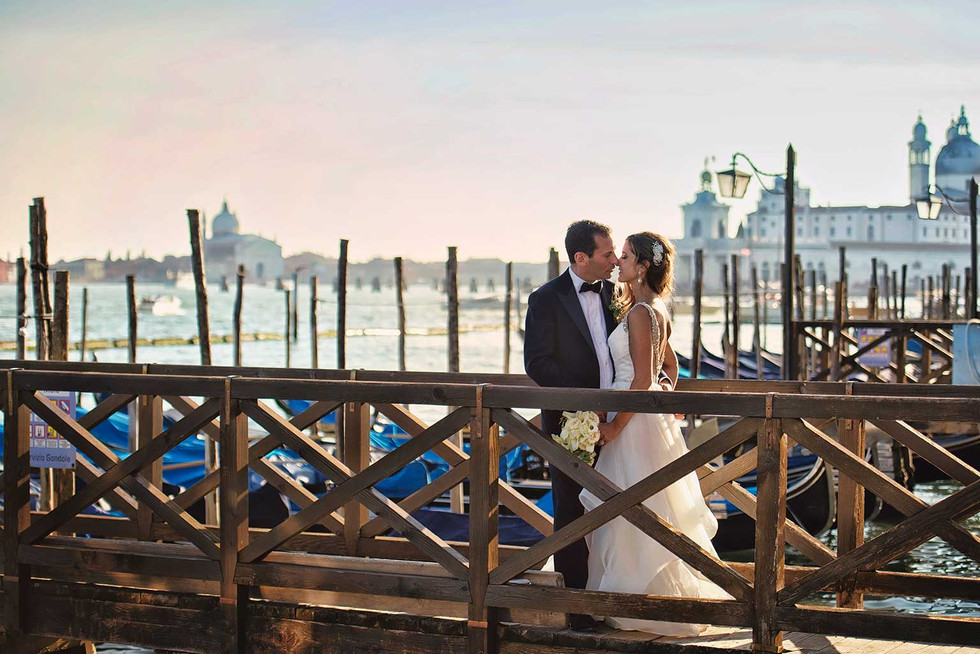 Symbolic wedding at San Clemente Palace Kempinski by the best venice Photographer