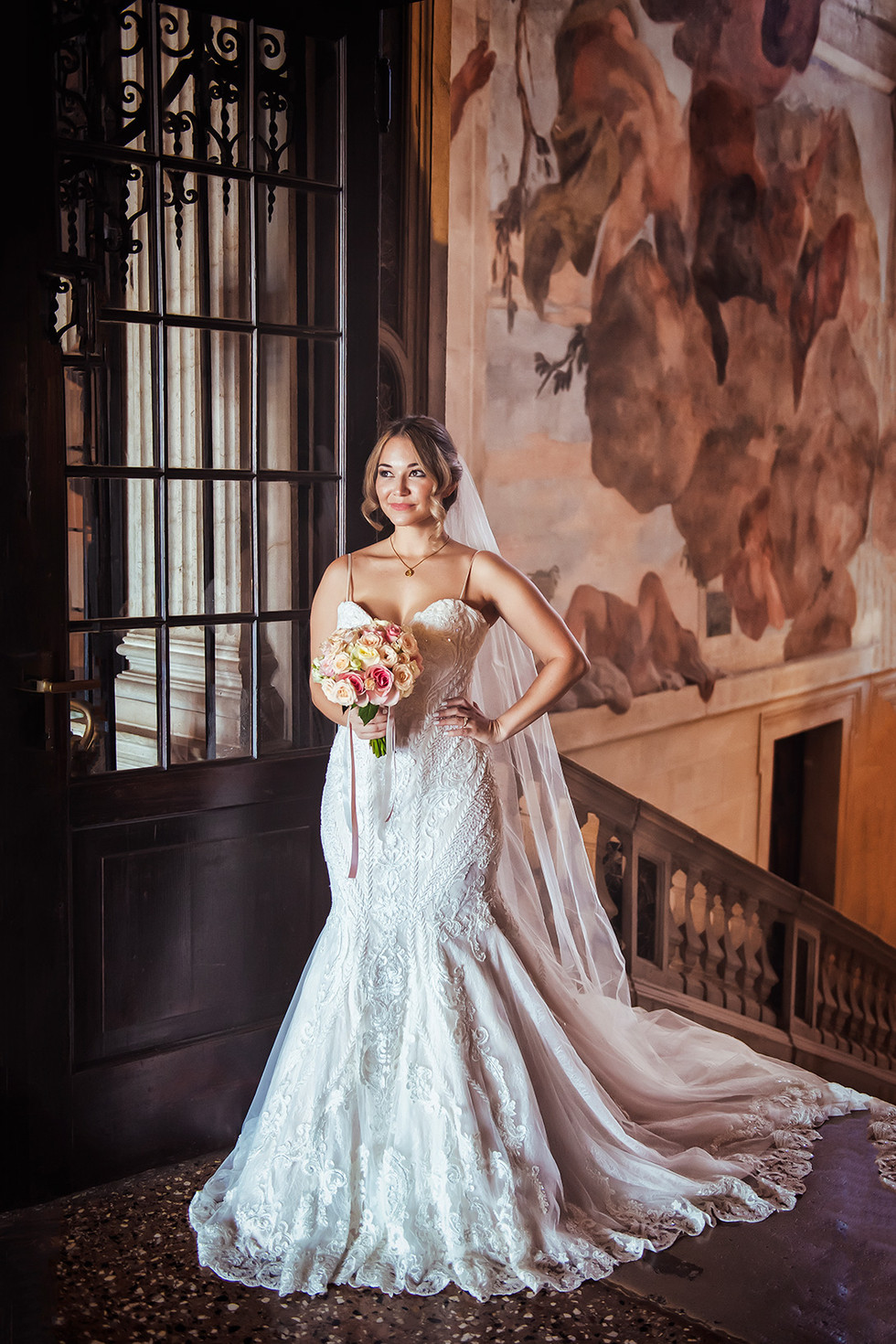 Symbolic wedding in Venice luxurious palace.