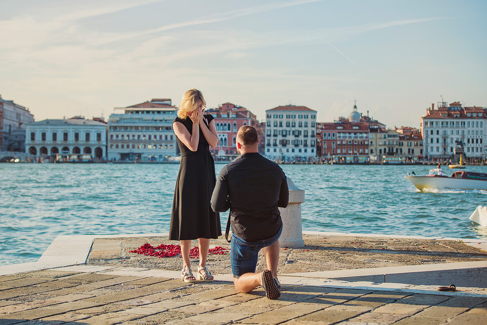 Marriage proposal at San Giorgio Maggiore in Venice