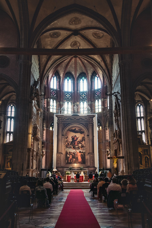 Wedding at the Basilica dei Frari in Venice