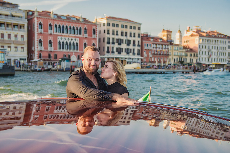 Marriage proposal at San Giorgio Maggiore in Venice